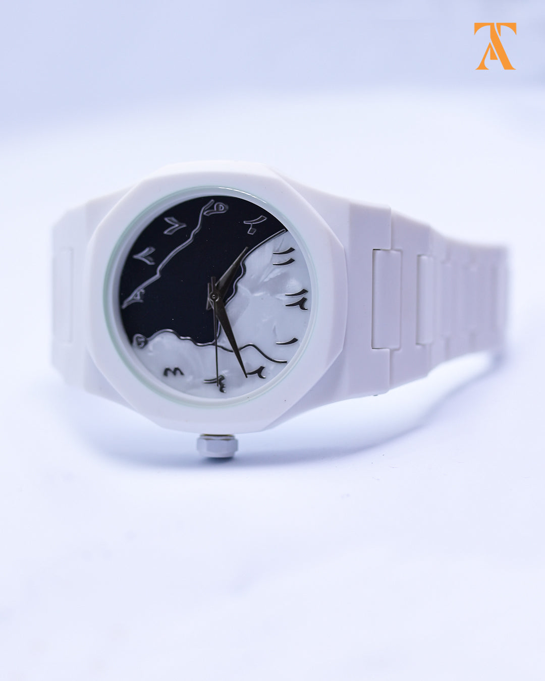 White Aura Watch – The Essence of Pure Elegance